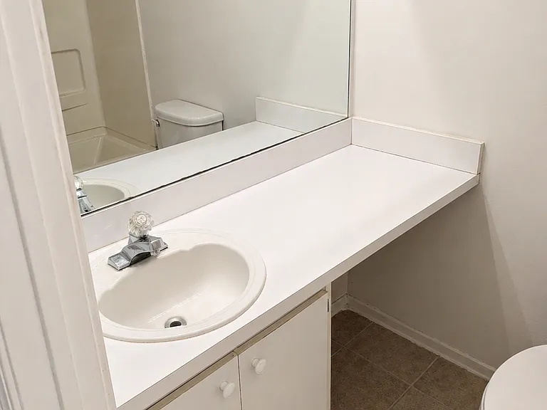 4000 SW 23rd St #1-202 — Photo 5