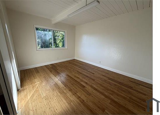1st image of 7 Deering Ct