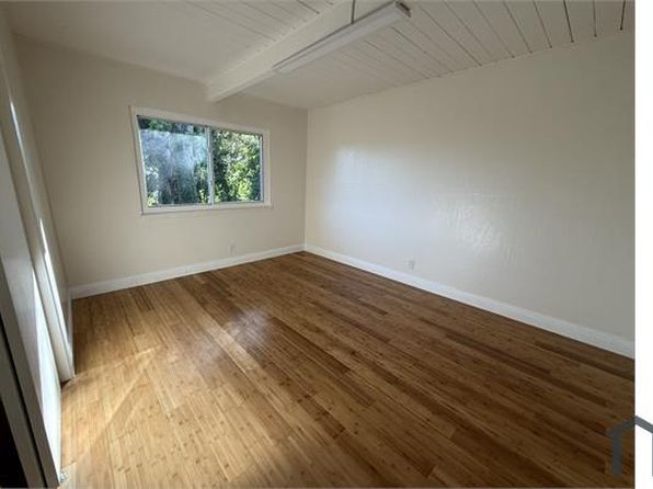 7 Deering Ct