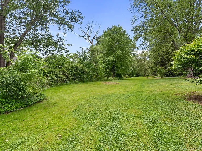 20 Paddington Dr — Photo 37