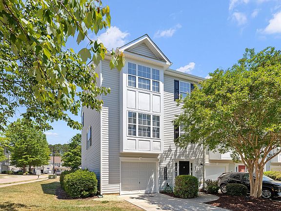3rd image of 5101 Neuse Commons Ln