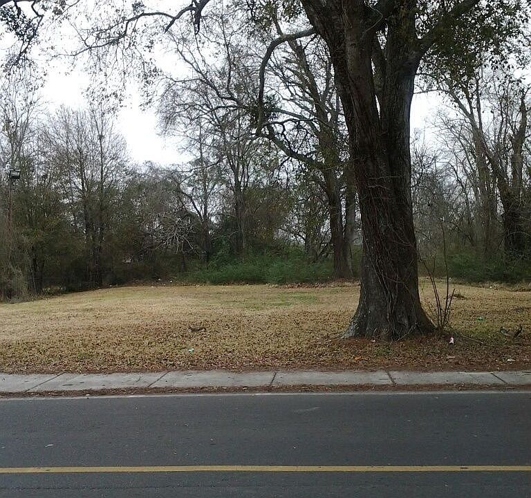 2nd image of 1710 Pear St