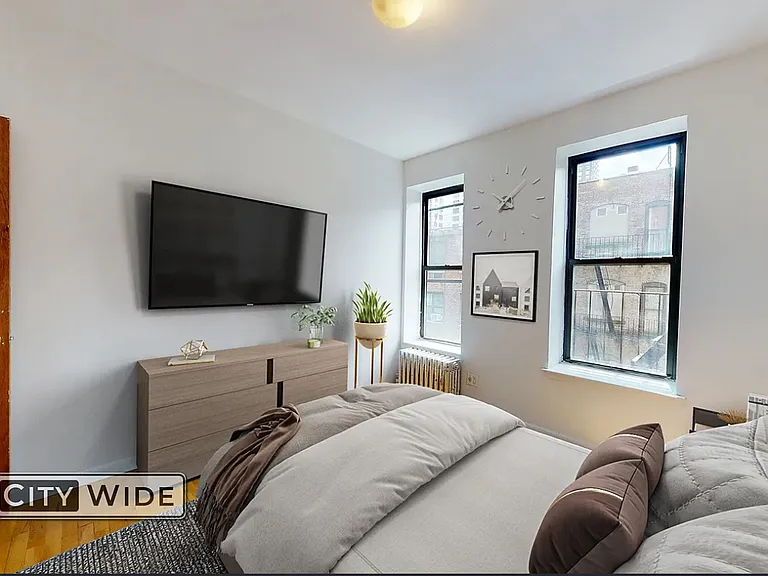 324 E 91st St #9 — Photo 3
