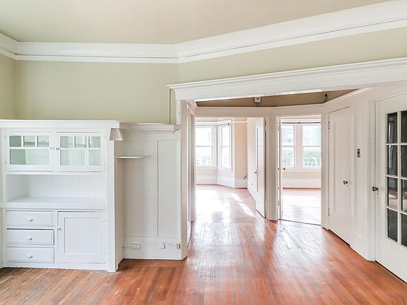 4th image of 298 Pierce St APT 3