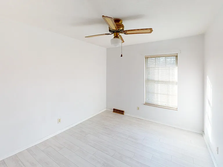 11703 S Williamsburg Dr — Photo 26