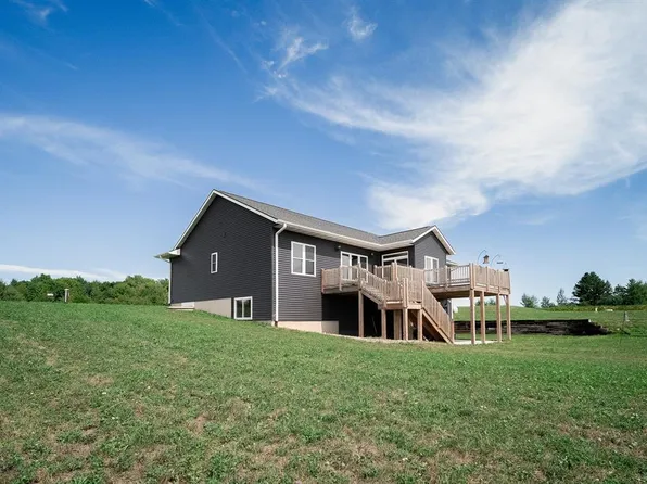 N15452 Castle Oaks Drive, Thorp, WI 54771