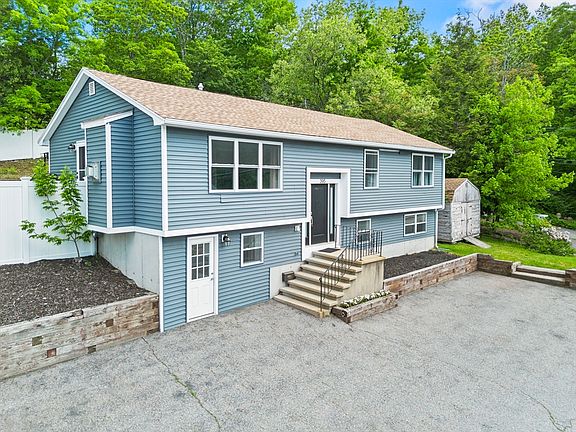 3rd image of 395 Lowell St