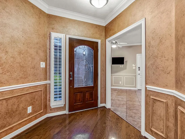 1524 Birdsall St — Photo 6