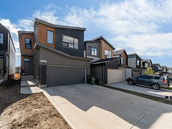 460 33rd St NW, Edmonton, AB T5Y 2C9