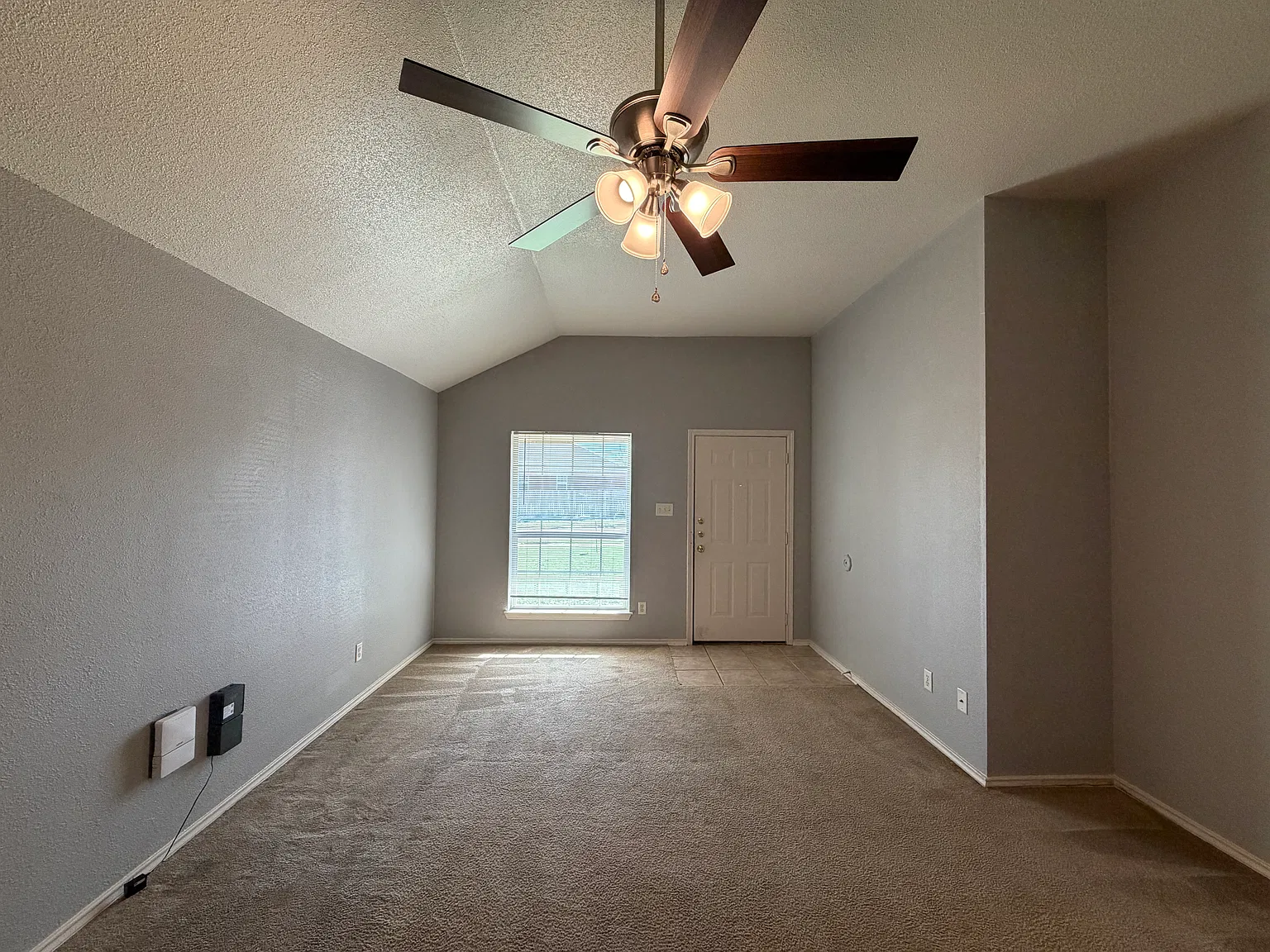 3 bed, 1227 sqft, $1,150 — Photo 3