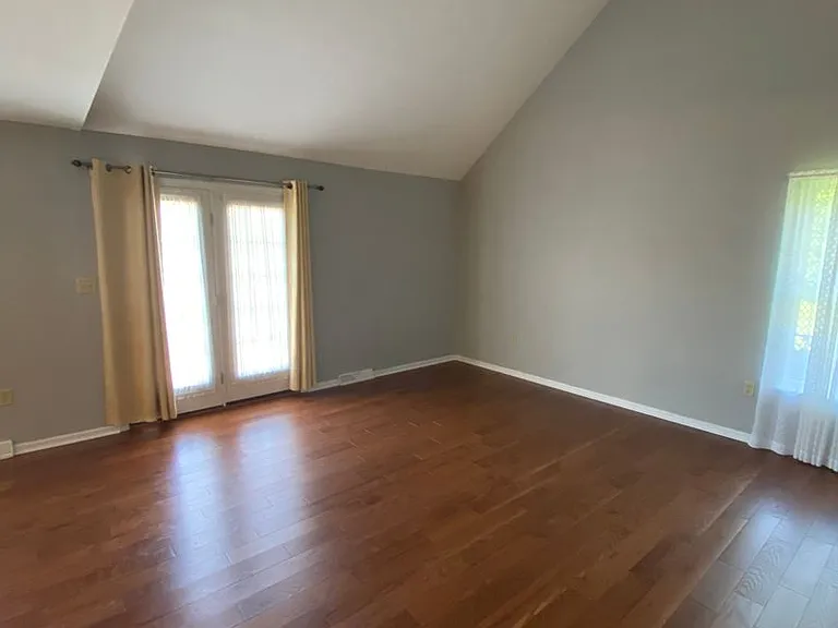 472 Hillside Dr — Photo 11