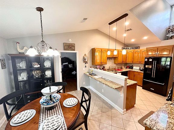 4th image of 445 Weeping Willow Ct