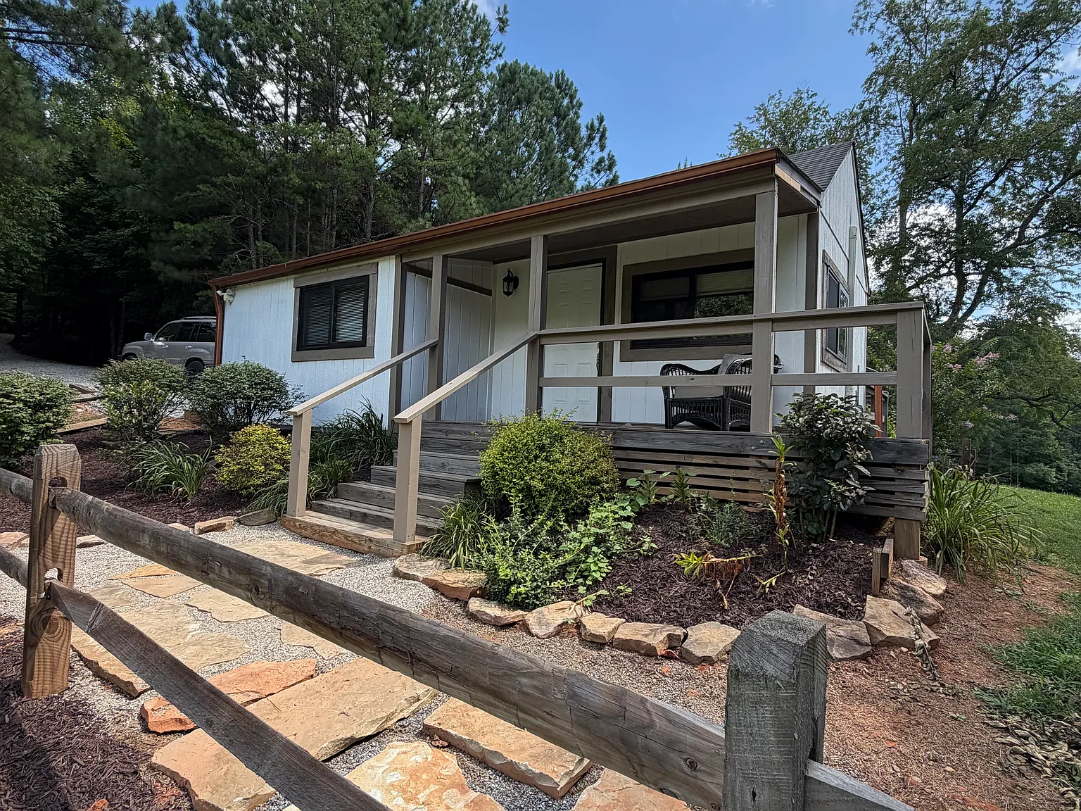 Studio, 550 sqft, $975 — Photo 3