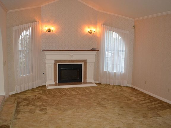 2nd image of 889 Casitas Ct