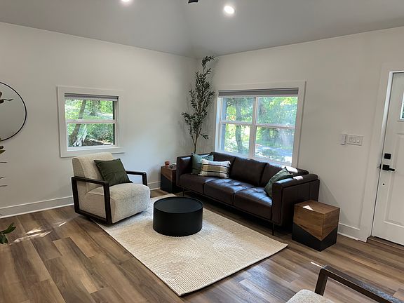 5th image of 264 Denny Rd