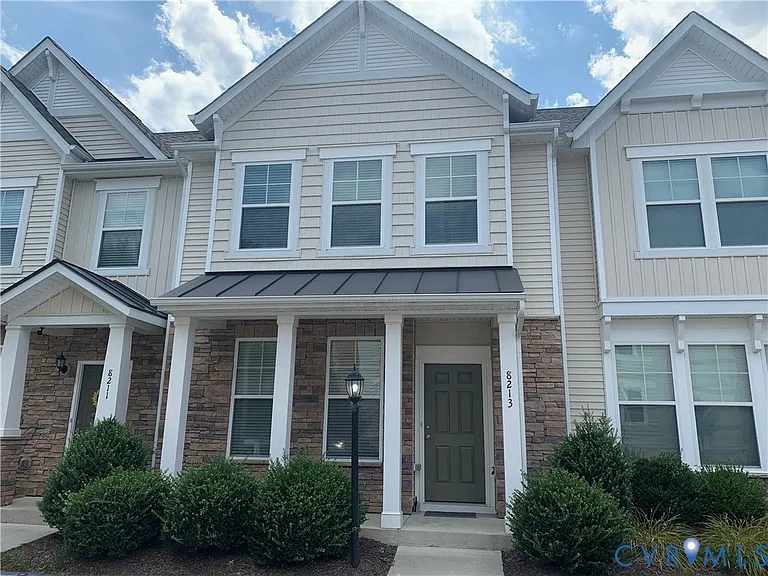 8213 Center Path Ln — Photo 2