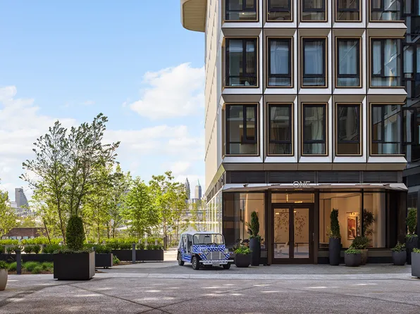 480 Kent Avenue image 14 of 31