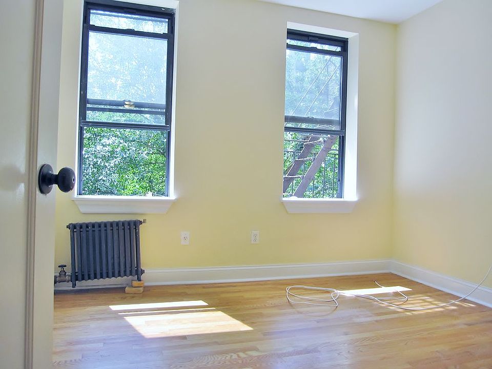 1st image of 570 W 204th St APT 4M