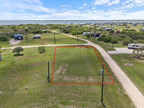 3rd image of 196 Lobster Ln