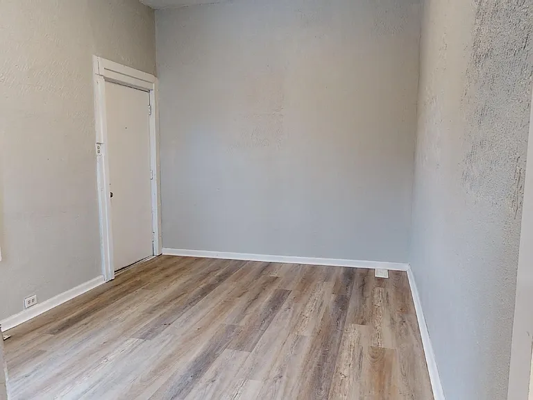 3344 Seymour Ave — Photo 7