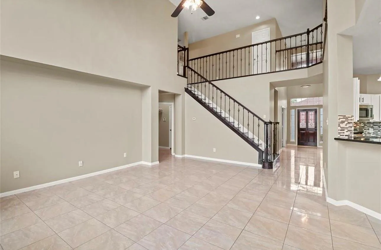 5 bed, 2.5 bath, 3553 sqft, $3,300 — Photo 1