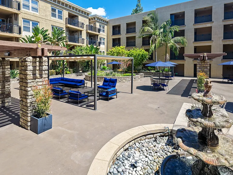55+ Community - FountainGlen Pasadena — Photo 13