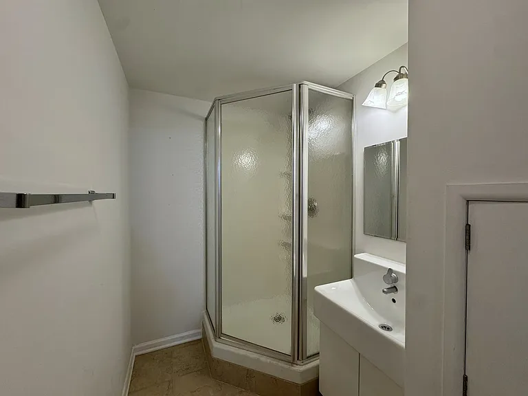 1217 Yorkshire Dr — Photo 21