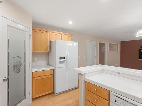 4th image of 743 NE 64th Pl