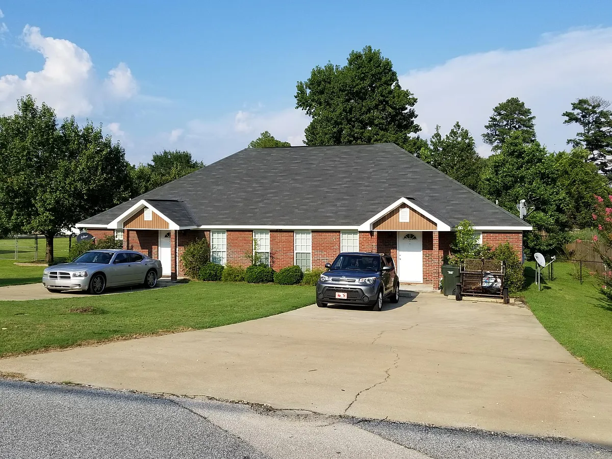 Building Photo - 3004 Poyner Dr #B