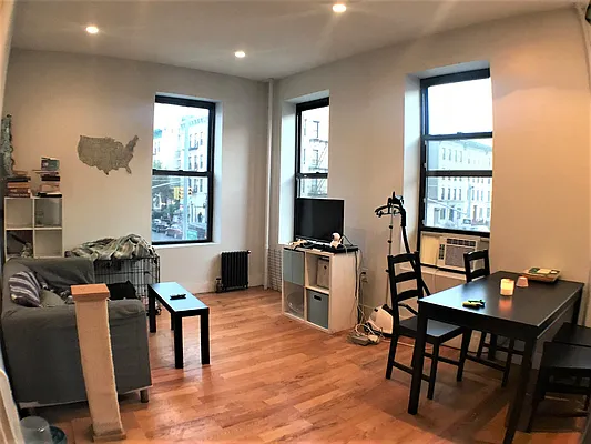 Rented by Lang Realty LLC | media 19