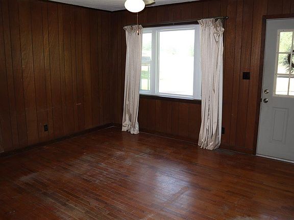 4th image of 116 Industrial Park Ln