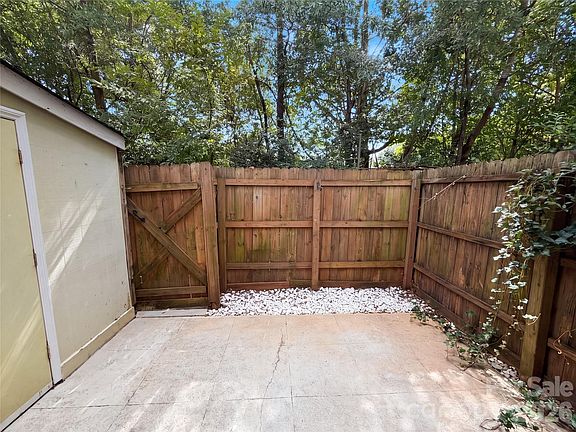 2nd image of 1786 Ebenezer Rd APT A