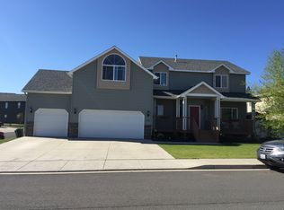 902 Golden Hills Dr, Cheney, WA 99004