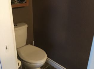 6598 E St, Springfield, OR 97478