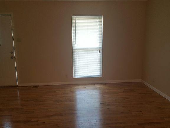 4th image of 11564 Burgess Ave
