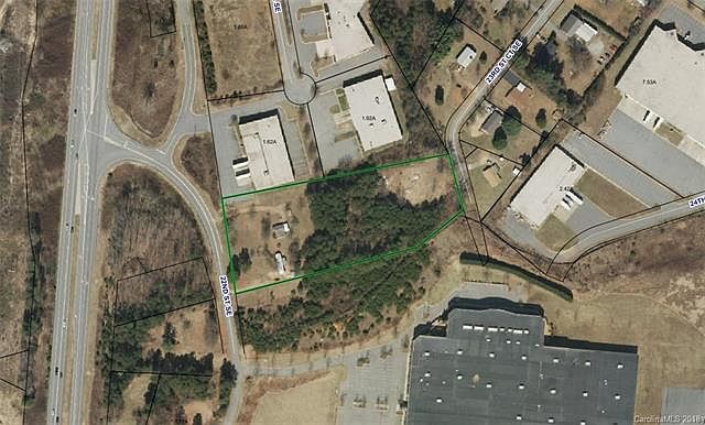 2nd image of 961 22nd St SE