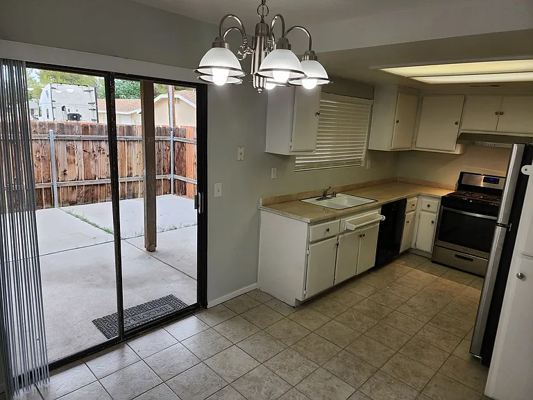 15833 Serrano Rd — Photo 14