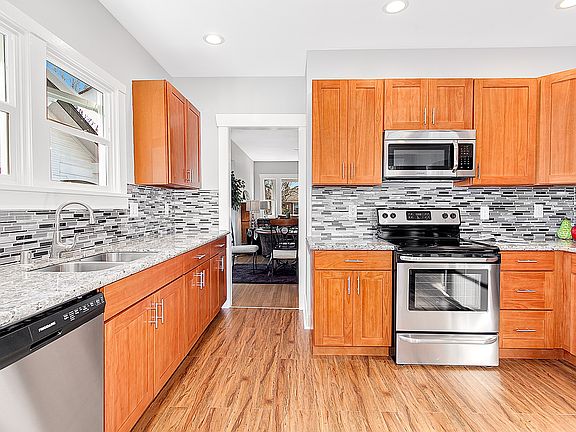 All new kitchen. Granit/tile