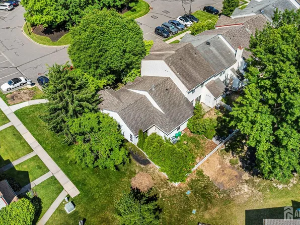 58 Beacon Pl, Robbinsville, NJ 08691
