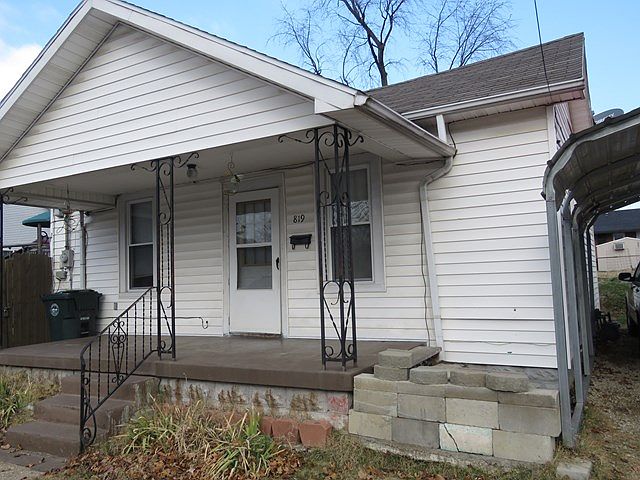 2nd image of 819 E 15th St