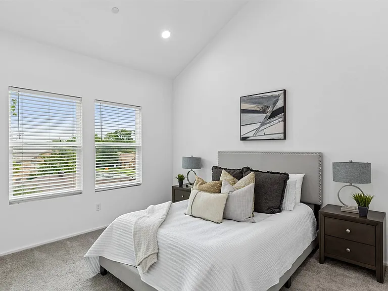 5647 Live Oak St #101 — Photo 20