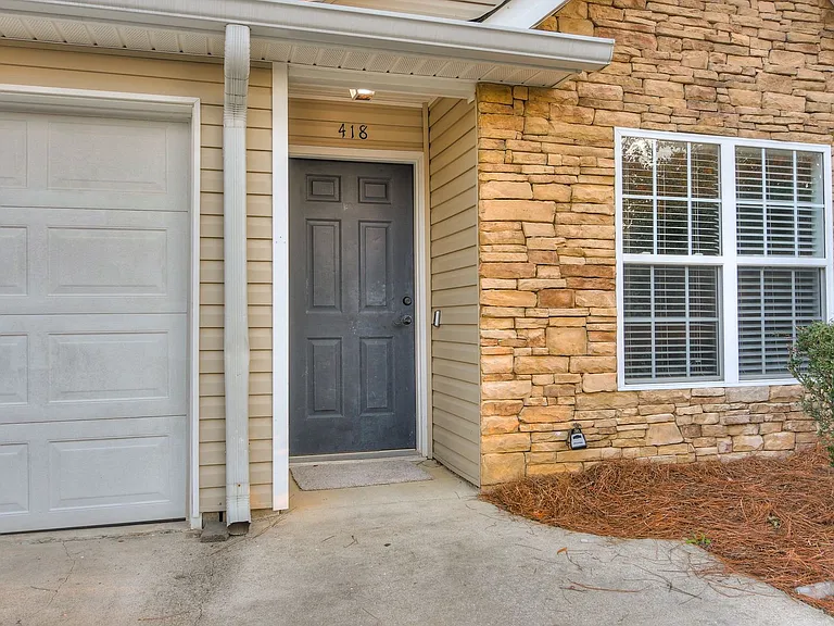 418 Northrop Pl — Photo 3
