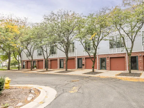4517 West Westchester SQUARE, West Milwaukee, WI 53214