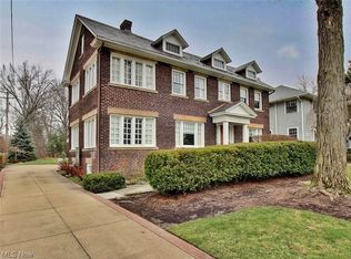 3175 Monmouth Rd, Cleveland Heights, OH 44118