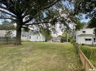 2222 24 1/2 St, Rock Island, IL 61201