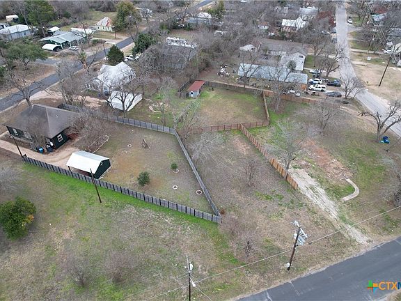 5th image of 305B Lexington Rd