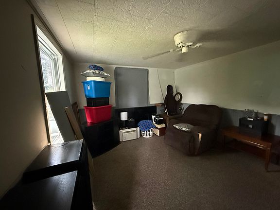 2nd image of 119 Beach St