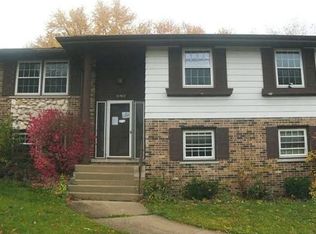 10503 S Stowe Ct, Palos Hills, IL