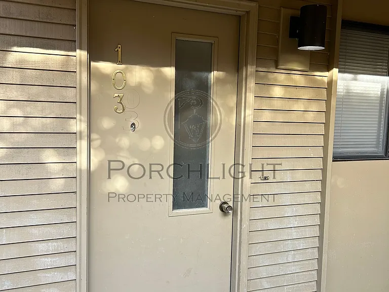 La Villa Apartments — Photo 19
