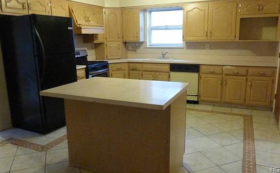 5th image of 16 Louis Donato Dr
